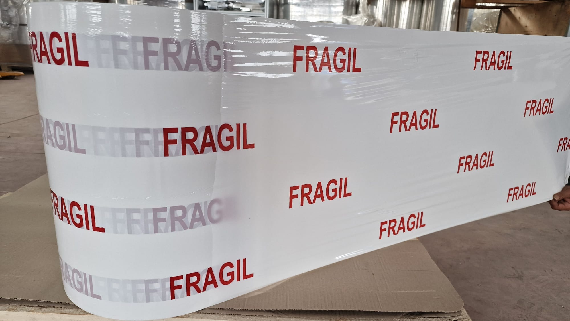 Folie stretch personalizata FRAGIL PrintCenter.ro Shop 